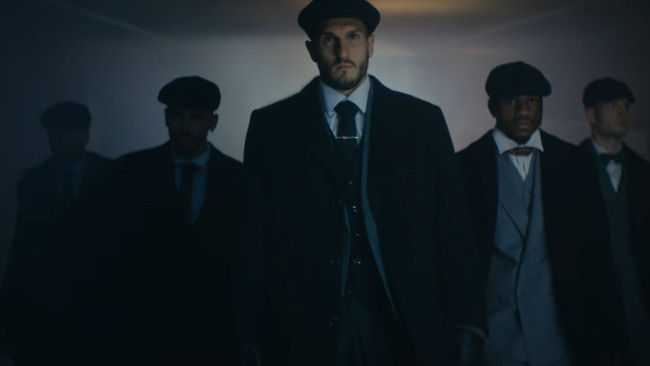 Atlético de Madrid dan Netflix bertema pertandingan LaLiga hari Sabtu dengan Peaky Blinders: Fanzone, kostum, dan pertunjukan paruh waktu