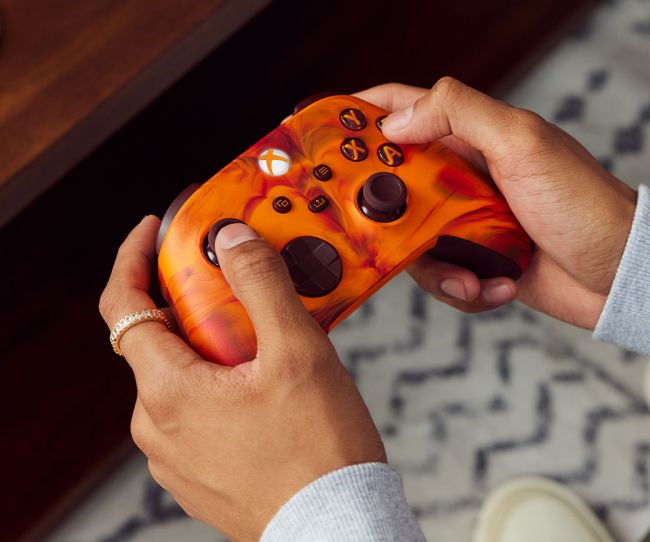 Microsoft telah mengirimkan pengontrol Xbox tanpa baterai selama beberapa bulan