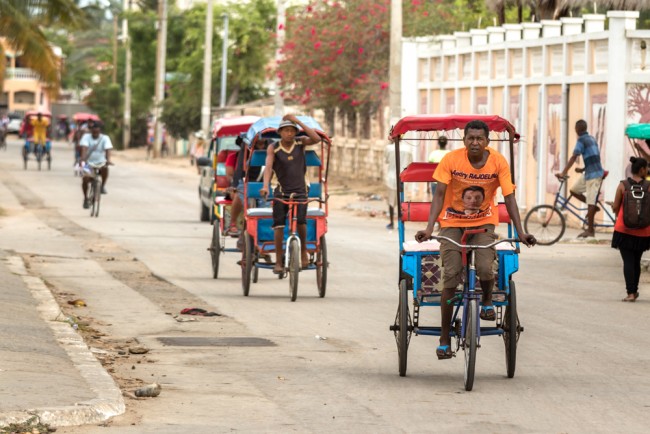 Presiden Madagaskar melarikan diri dari negaranya karena takut akan nyawanya