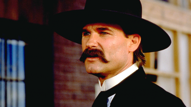 Lima penampilan teratas Kurt Russell