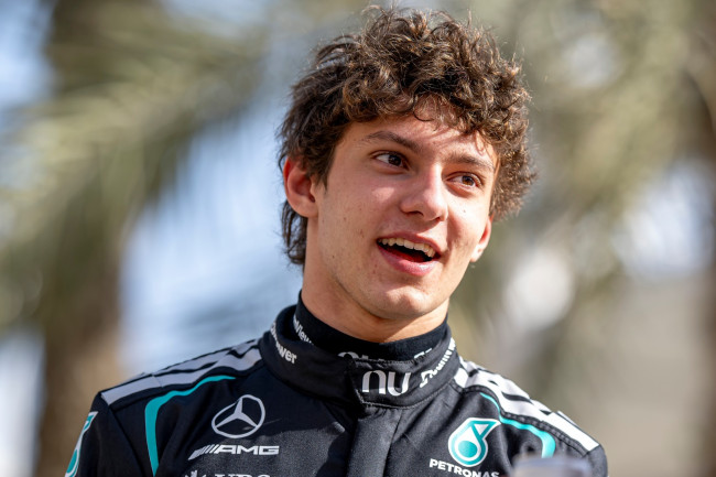 Andrea Kimi Antonelli, orang Italia pertama yang memenangkan Grand Prix F1 sejak 2006, termuda sejak 2016