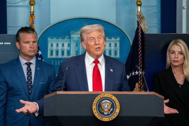 AS Tabrak Kapal Narkoba Venezuela Lainnya