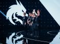 Team Spirit Kalahkan Team Falcons untuk mengangkat trofi Piala Dunia Esports Dota 2 