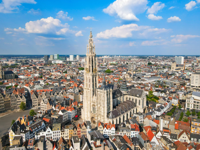 Lima tewas dalam kebakaran gedung perumahan di Antwerpen