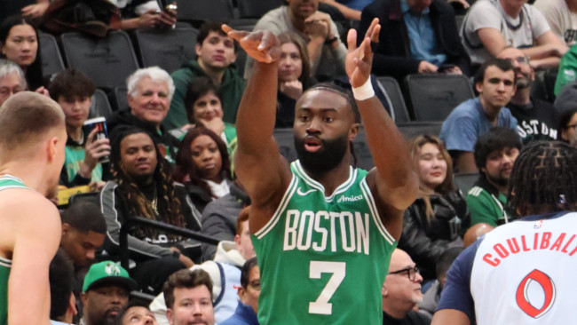 Bintang Boston Celtics Jaylen Brown diperdagangkan ke rival Philadelphia 76ers