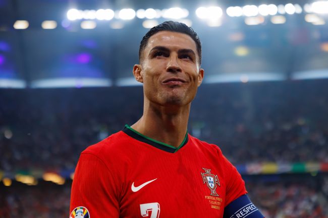 Cristiano Ronaldo merefleksikan pensiunnya yang tak terelakkan: "Saya tahu saya tidak punya banyak tahun tersisa untuk bermain"