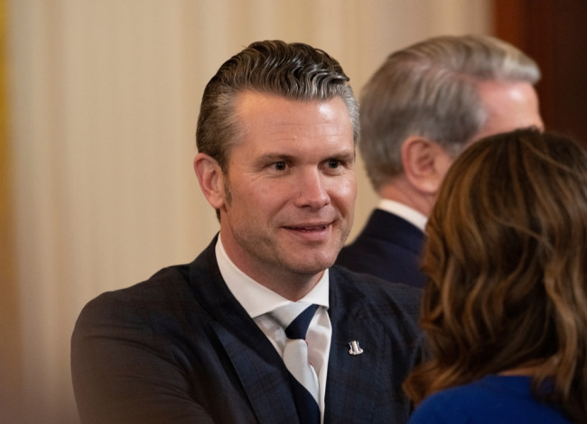 Hegseth akan bertemu CEO Anthropic tentang AI militer