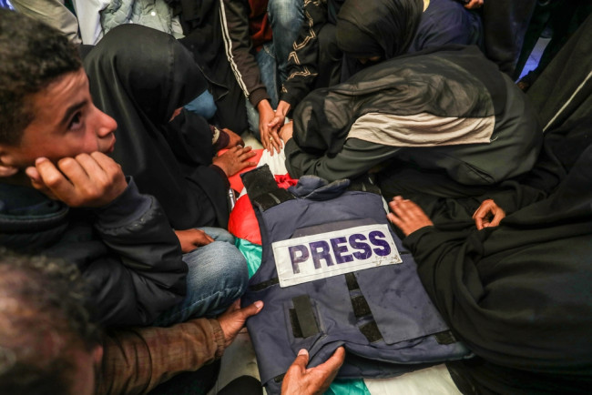 Rekor 129 jurnalis tewas pada tahun 2025 | Laporan