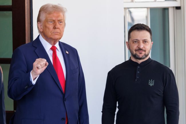 Ukraina akan diberi hak untuk memproduksi rudal pencegat Patriot, kata Trump