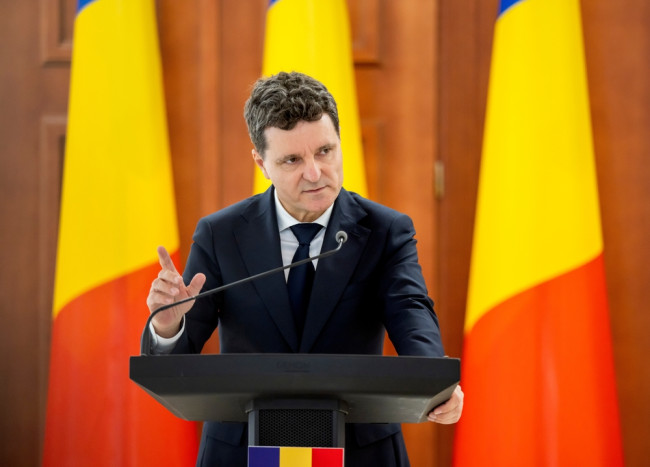 Rumania mengesampingkan tuan rumah senjata nuklir meskipun ada rencana pencegahan Eropa