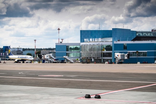 Bandara Vilnius ditutup setelah penampakan drone