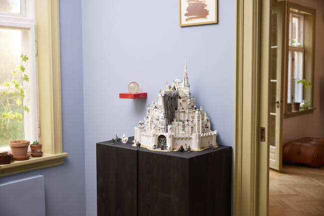 Lego secara resmi mengungkapkan set Lord of the Rings: Minas Tirith, salah satu set Lego terbesar yang pernah ada
