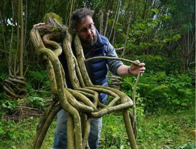 Peternakan furnitur pertama di Inggris menanam pohon menjadi kursi
