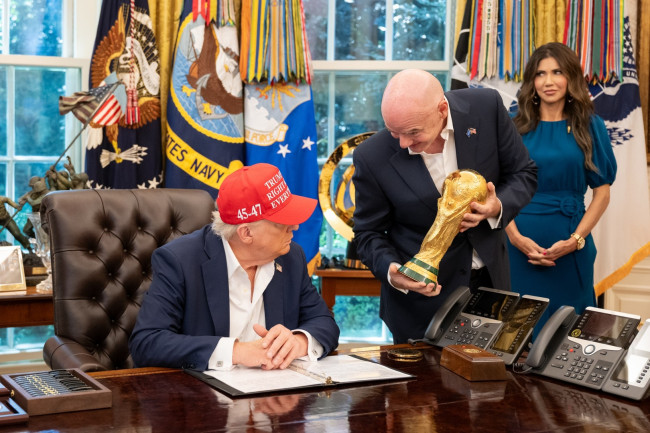 Donald Trump ingin Presiden FIFA Gianni Infantino menjadi sekretaris jenderal PBB berikutnya