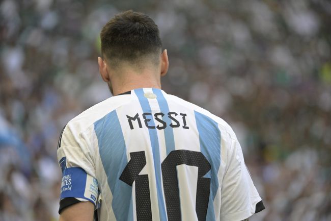 Leo Messi membeli 100% klub lapis kelima UE Cornellà