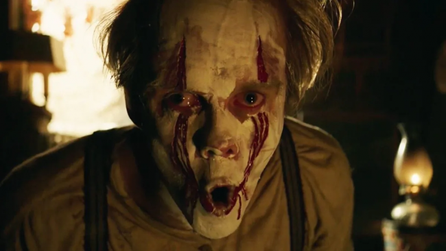 Bill Skarsgård mengarahkan pandangannya untuk memerankan Joker DCU