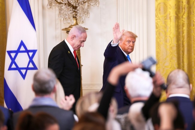 Trump menawarkan $ 5.000 kepada warga Gaza yang meninggalkan Jalur Gaza