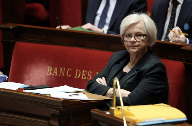 Macron mendorong dorongan pertahanan €36 miliar