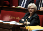 Macron mendorong dorongan pertahanan &euro;36 miliar