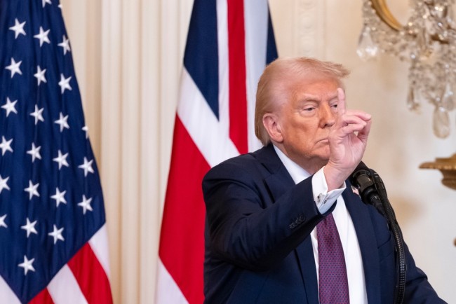 Trump mengancam hukuman terhadap perusahaan teknologi Eropa