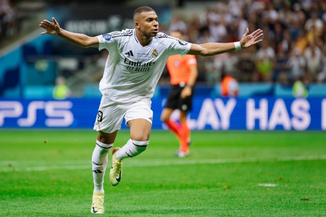 Real Madrid memenangkan El Clásico dengan gol Mbappé dan Bellingham, pertandingan berakhir dengan perkelahian