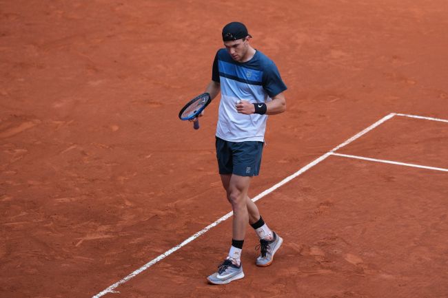 Masalah fisik Jack Draper berlanjut: Pensiun di babak pertama Barcelona Terbuka meski menang set