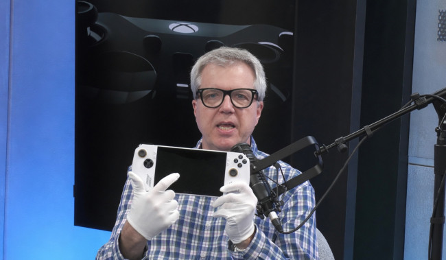 Larry "Mayor Nelson" Hryb secara terbuka menyiratkan bahwa dia ingin kembali ke Xbox