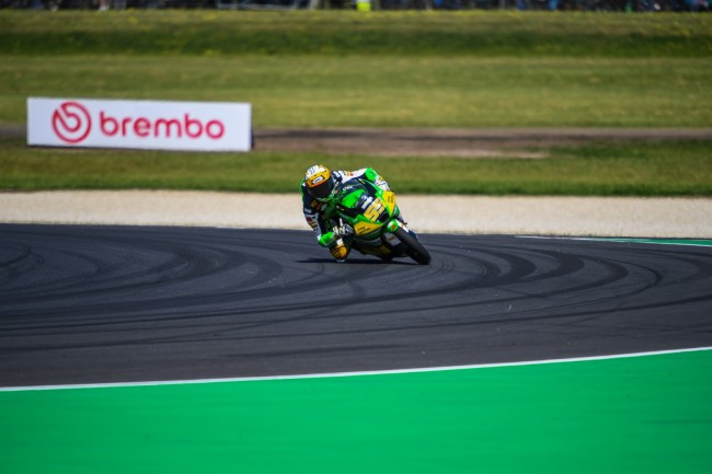 Pembalap Moto3 Noah Dettwiler dalam kondisi serius setelah kecelakaan dengan José Antonio Rueda di Malaysia