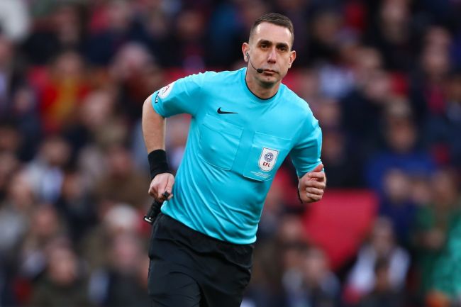 Mantan wasit Liga Premier David Coote dijatuhi hukuman penjara yang ditangguhkan karena memiliki citra anak yang tidak senonoh