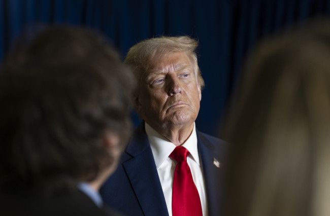 Trump memperingatkan "revolusi" di AS jika perang Iran berlanjut