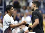Djokovic "bertahan" dan meraih prestasi bersejarah di Grand Slam, tetapi dengan keraguan tentang bentuk fisiknya