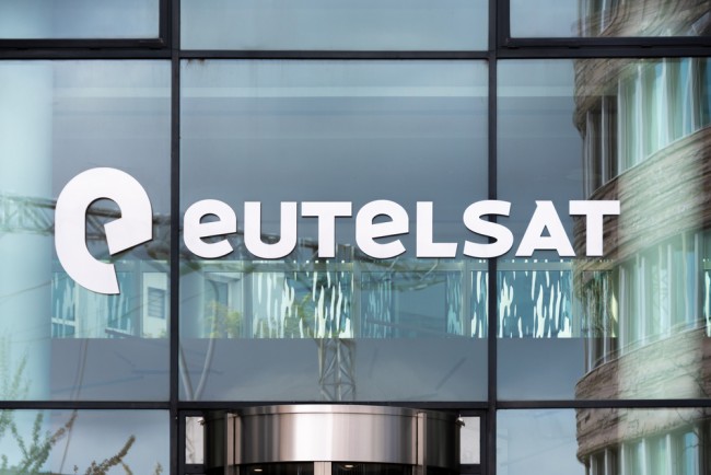 Prancis mempertimbangkan untuk mengirim dukungan internet satelit Eutelsat untuk Iran di tengah pemadaman nasional