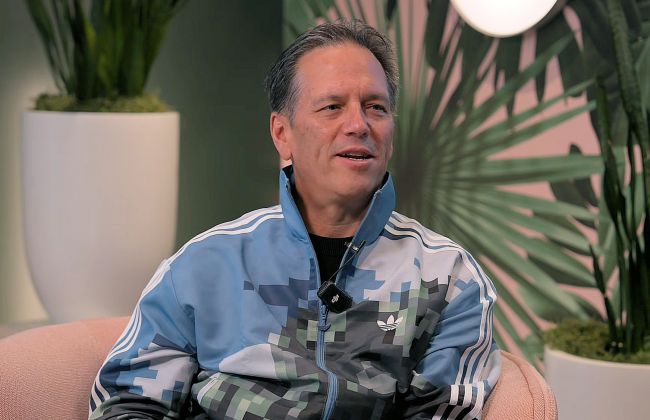 Dunia game memberi penghormatan kepada Phil Spencer setelah kepergiannya yang mengejutkan