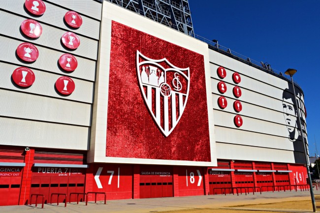 Sevilla memecat pelatih Matías Almeyda, terlalu dekat dengan degradasi dari LaLiga
