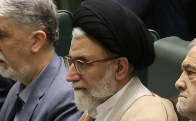 Israel mengatakan menteri intelijen Iran Khatib telah tewas dalam serangan semalam