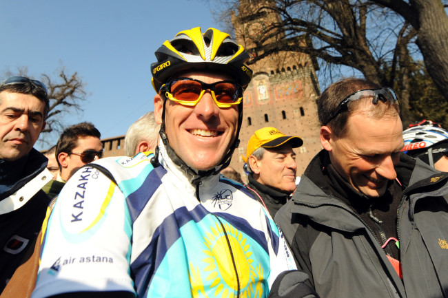 Austin Butler tampaknya akan memerankan pengendara sepeda terkenal Lance Armstrong dalam film biografi mendatang