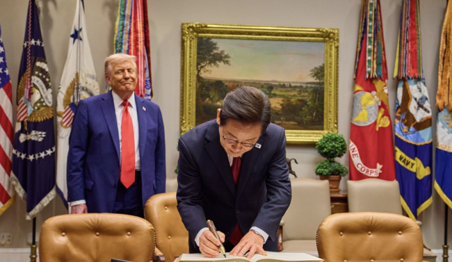 Trump mengancam akan menaikkan tarif di Korea Selatan menjadi 25%