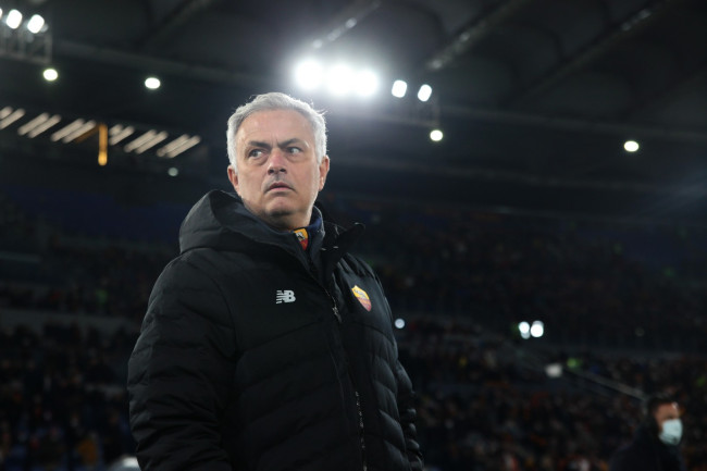 Mourinho masih menjadi favorit Real Madrid, tetapi pengumuman Pérez dapat berdampak atau menunda pengumuman