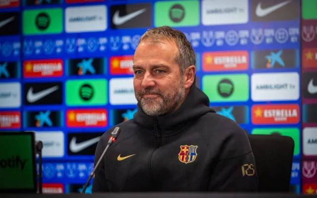 Hansi Flick mengkonfirmasi dia akan pensiun di Barcelona, tetapi tidak mengatakan kapan
