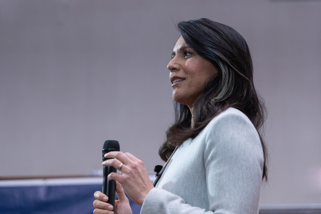 Trump memiliki "keyakinan penuh" pada kepala intelijen baru Tulsi Gabbard, kata Gedung Putih