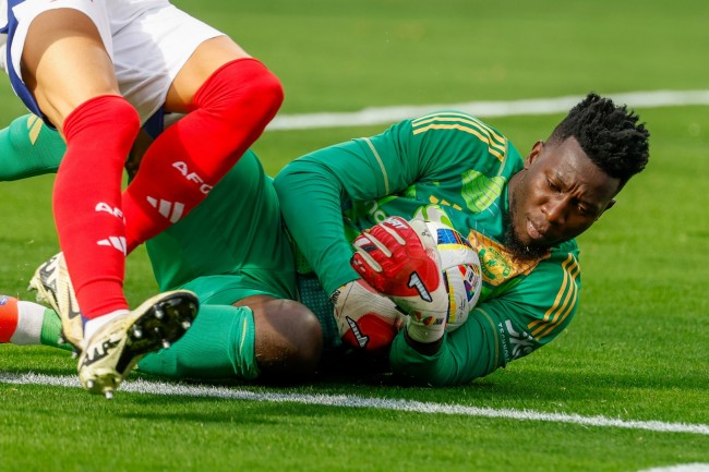 André Onana menyelesaikan kepindahan ke Trabzonspor setelah perselisihan dengan Ruben Amorim