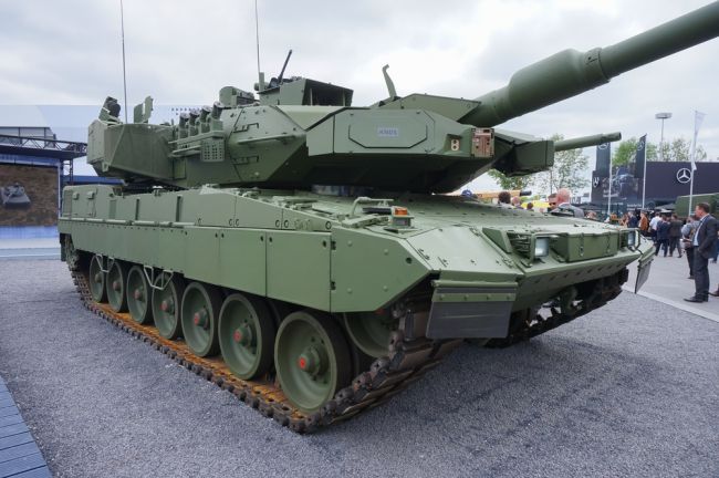 Belanda menginvestasikan lebih dari  miliar dalam tank Leopard 2A8
