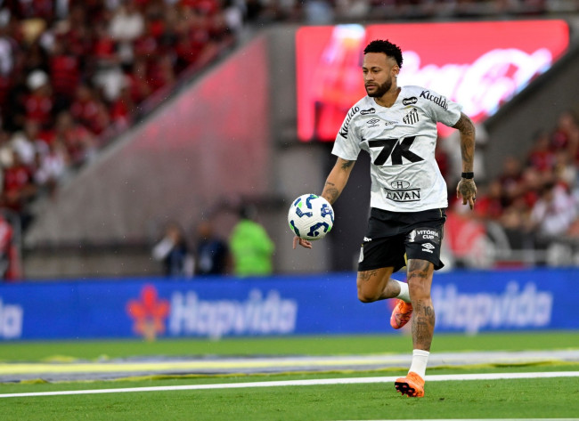 Insiden Neymar dengan putra Robinho menciptakan peluang tipis untuk masuk ke dalam daftar Ancelotti untuk Piala Dunia