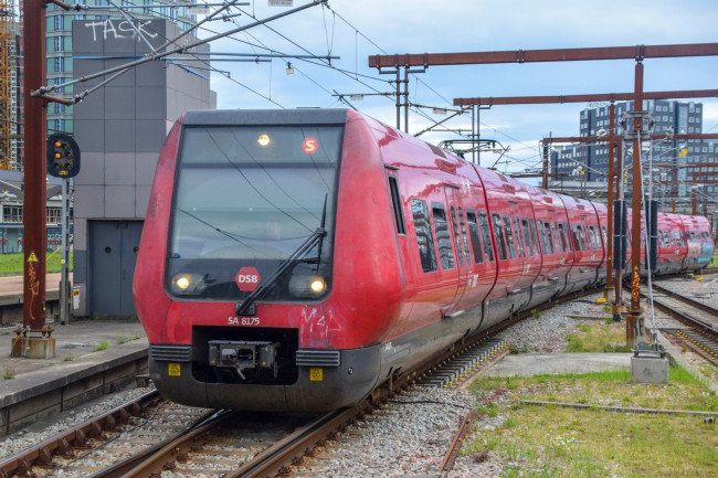 Dua kereta bertabrakan di utara Kopenhagen, menyebabkan 5 orang terluka parah