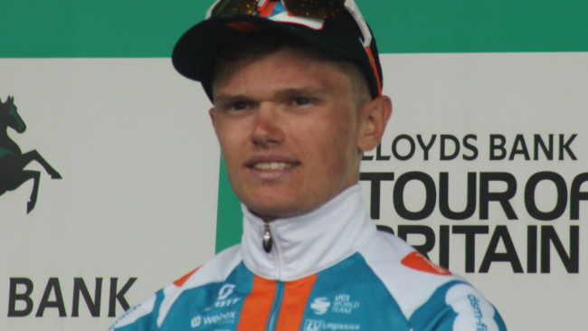 Pengendara sepeda Skotlandia Oscar Onley, keempat di Tour de France 2025, mengundurkan diri karena "cedera bahu yang signifikan"