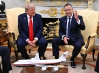 Trump mengisyaratkan komitmen militer Amerika Serikat yang lebih kuat untuk Polandia
