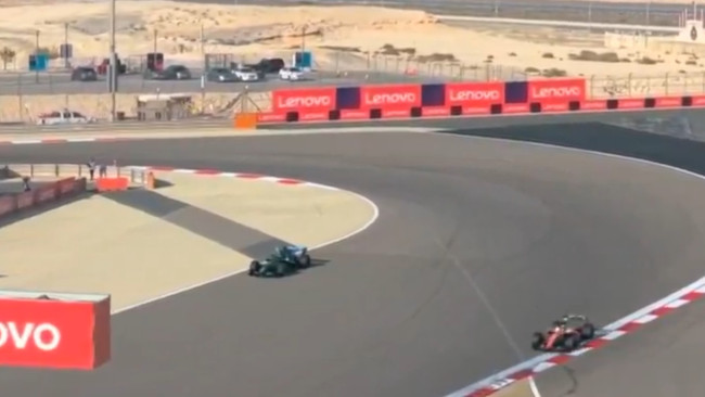 Fernando Alonso terdampar di tengah jalan setelah mobil Aston Martin berhenti bekerja di Bahrain
