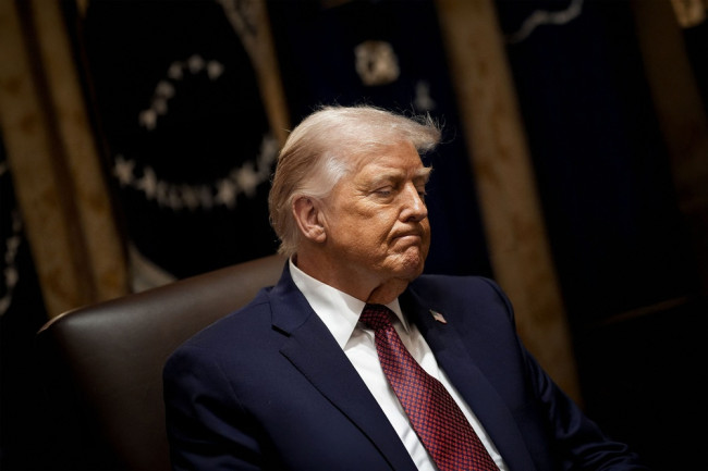 Trump menetapkan tenggat waktu 10-15 hari untuk kesepakatan nuklir Iran, memperingatkan "hal-hal yang sangat buruk" jika tidak ada kesepakatan yang dibuat