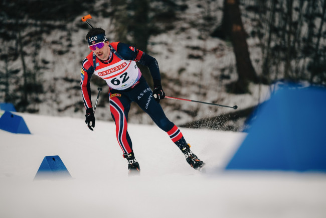 Sturla Holm Laegreid, "biathlete yang tidak setia", pulang dengan lima medali tetapi tidak ada emas, menyamai rekor 102 tahun