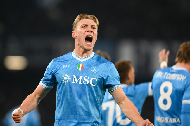 Rasmus Højlund tidak akan kembali ke Manchester United, memulihkan setengah dari apa yang mereka bayarkan untuk penyerang Denmark itu